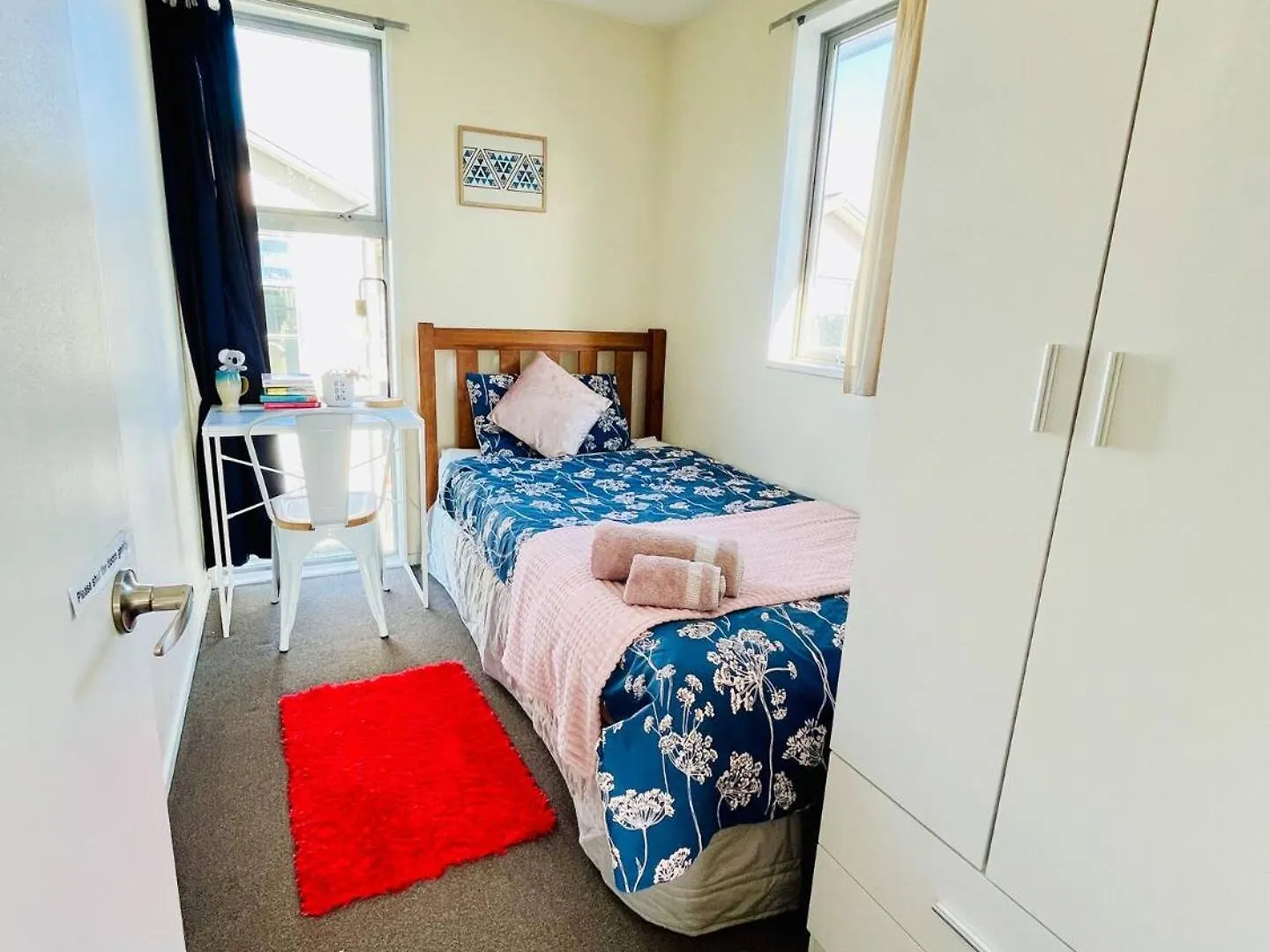 City Fringe Private Room - Your Urban Escape! Christchurch